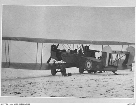 Fliegerstation Butzweilerhof Risenflugzeug AEG GIVK mit Kennzeichnung der RAF