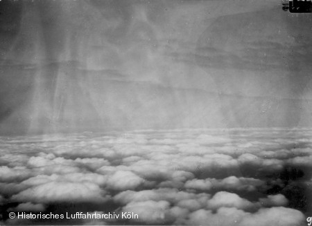 Irgendwo in Frankreich ber den Wolken