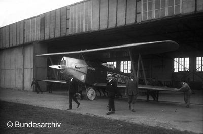 Flughafen Kln Butzweilerhof 1926 Otto Knnecke "Germania"