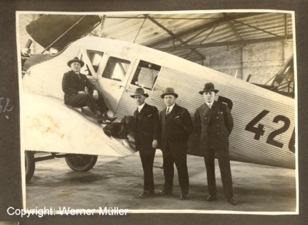 Junkers F13 Kennnummer D 420 "Seeadler" auf dem Flughafen Köln Butzweilerhof