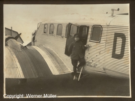 Junkers G 24 auf dem Flughafen Köln Butzweilerhof