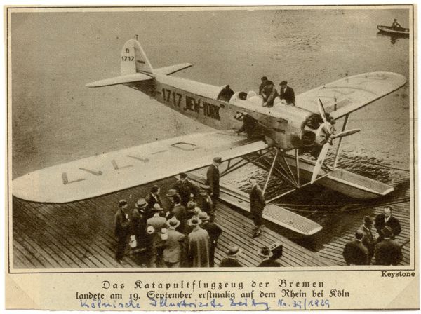 Zeitungsmeldung - Kandung der Heinkel He 12 der transatlantischen Postfluglinie im Niehler Hafen.