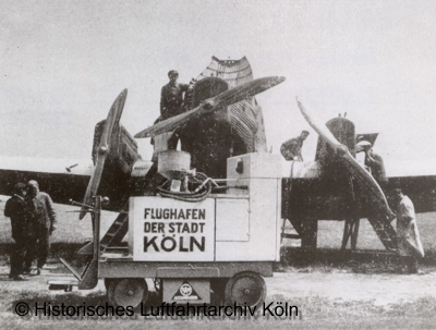 Elektro-Tankkarren der Firma Scheele Flughafen Kln Butzweilerhof