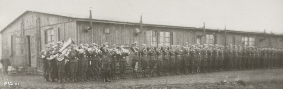 Vereidigung von Luftwaffenhelfern in Kln durch Oberst Cohrs