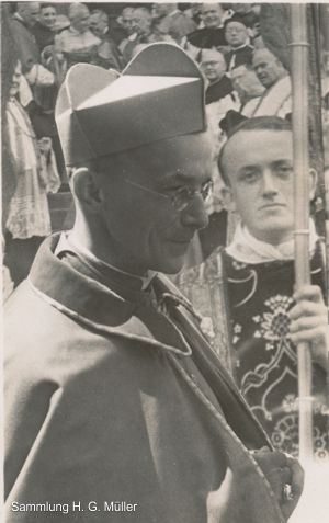 Kardinal Josef Frings auf offiziellem Besuch in St. Engelbert in Kln-Riehl.