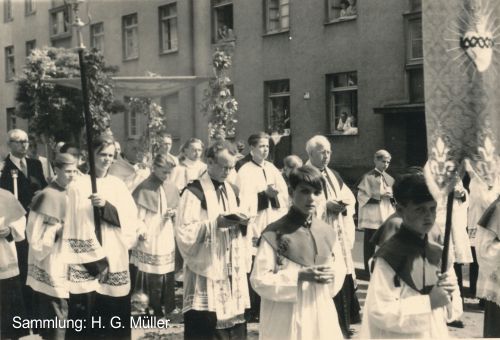 Prozession in St. Engelbert Kln-Riehl