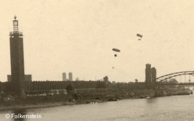 Sperrballons über Köln-Messe und Hohenzollernbrücke
