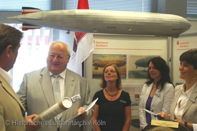 Sonderausstellung Ankunft Graf Zeppelin Stadtsparkasse Kln Bonn