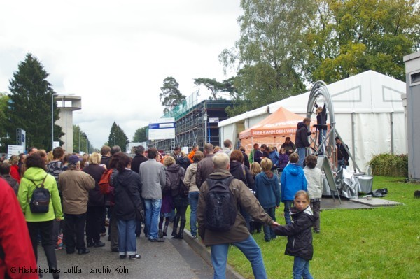 Besucher des Tag der Luft- und Raumfahrt 2011