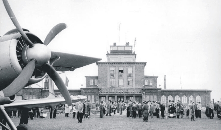 Flughafengebude Chemnitz ca. 1955 an der Stollberger Strae